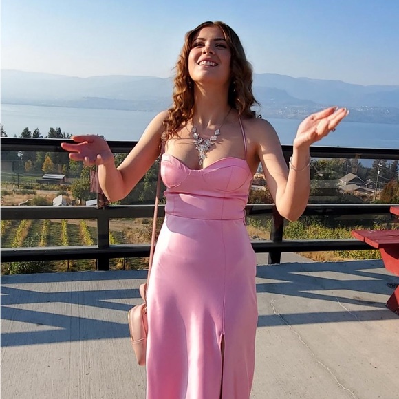 Meet your Posher, Kady - Picture 3 of 4